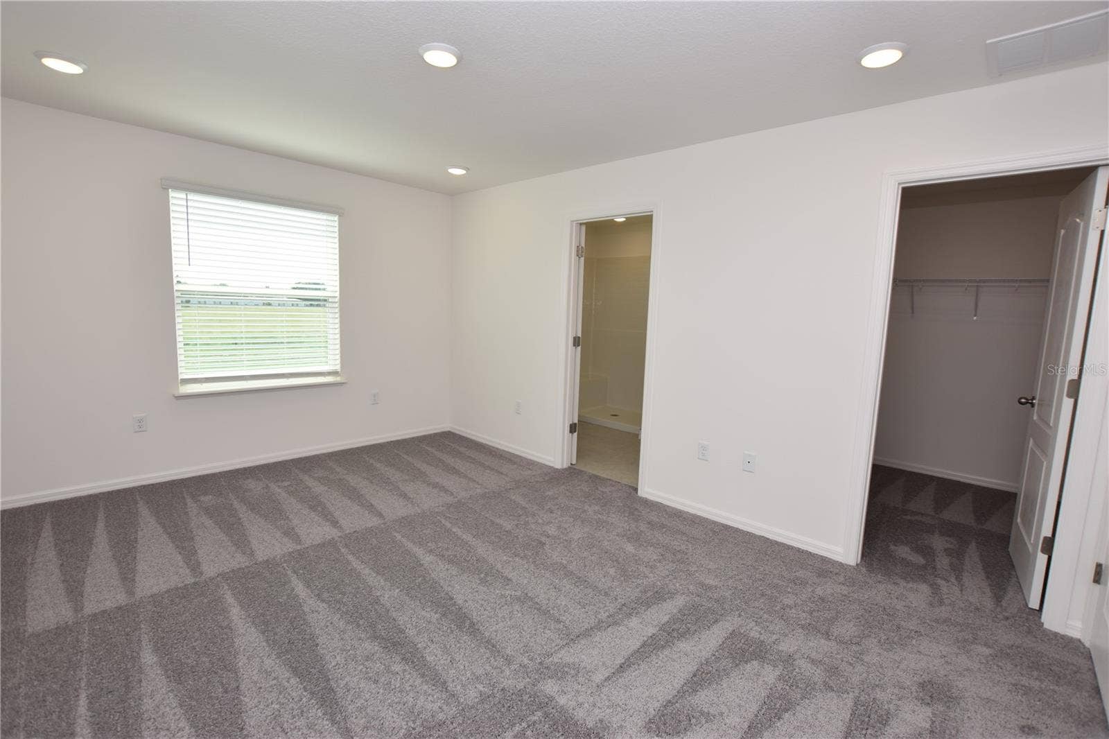3913 ACADEMIA AVENUE, Lakeland, FL 33803 3913 ACADEMIA AVENUE, Lakeland, FL 33803