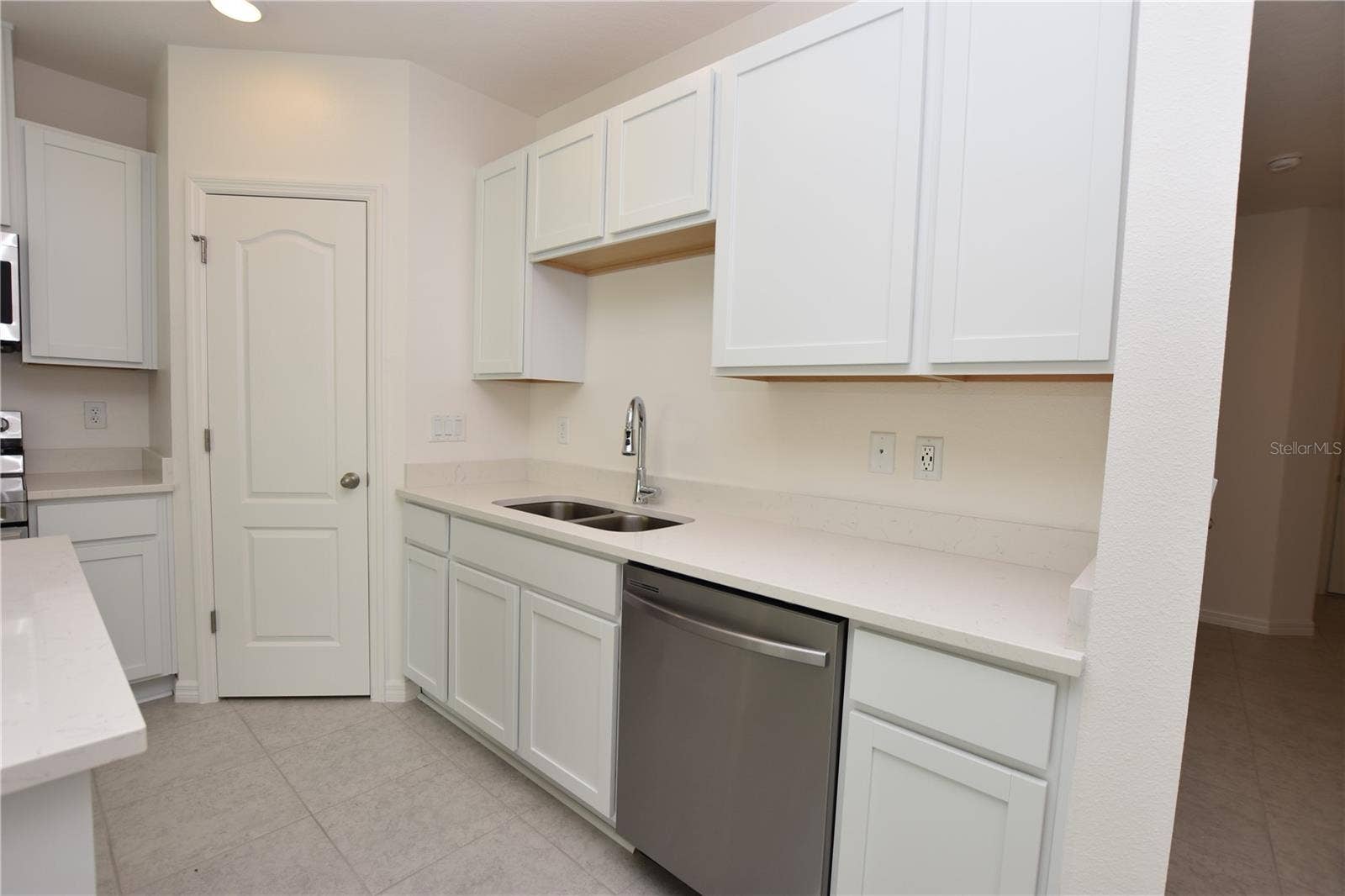 3913 ACADEMIA AVENUE, Lakeland, FL 33803 3913 ACADEMIA AVENUE, Lakeland, FL 33803