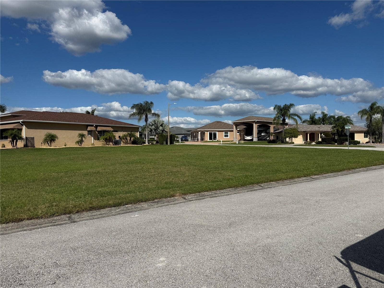 555 MEANDERING WAY, Polk City, FL 33868 555 MEANDERING WAY, Polk City, FL 33868