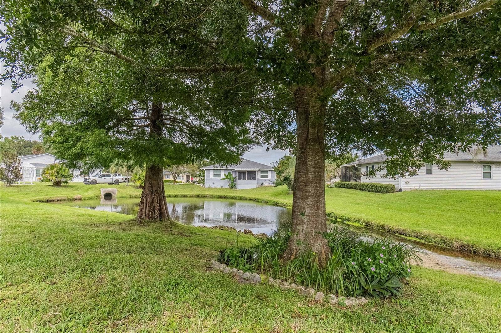 4912 Dawnview pond