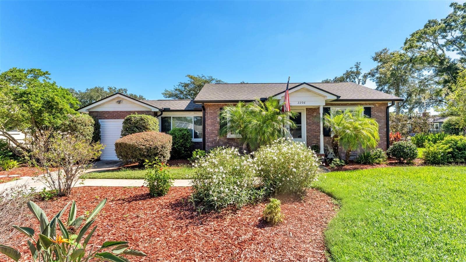 2206 BRISTOL AVENUE, Lakeland, FL 33803 2206 BRISTOL AVENUE, Lakeland, FL 33803