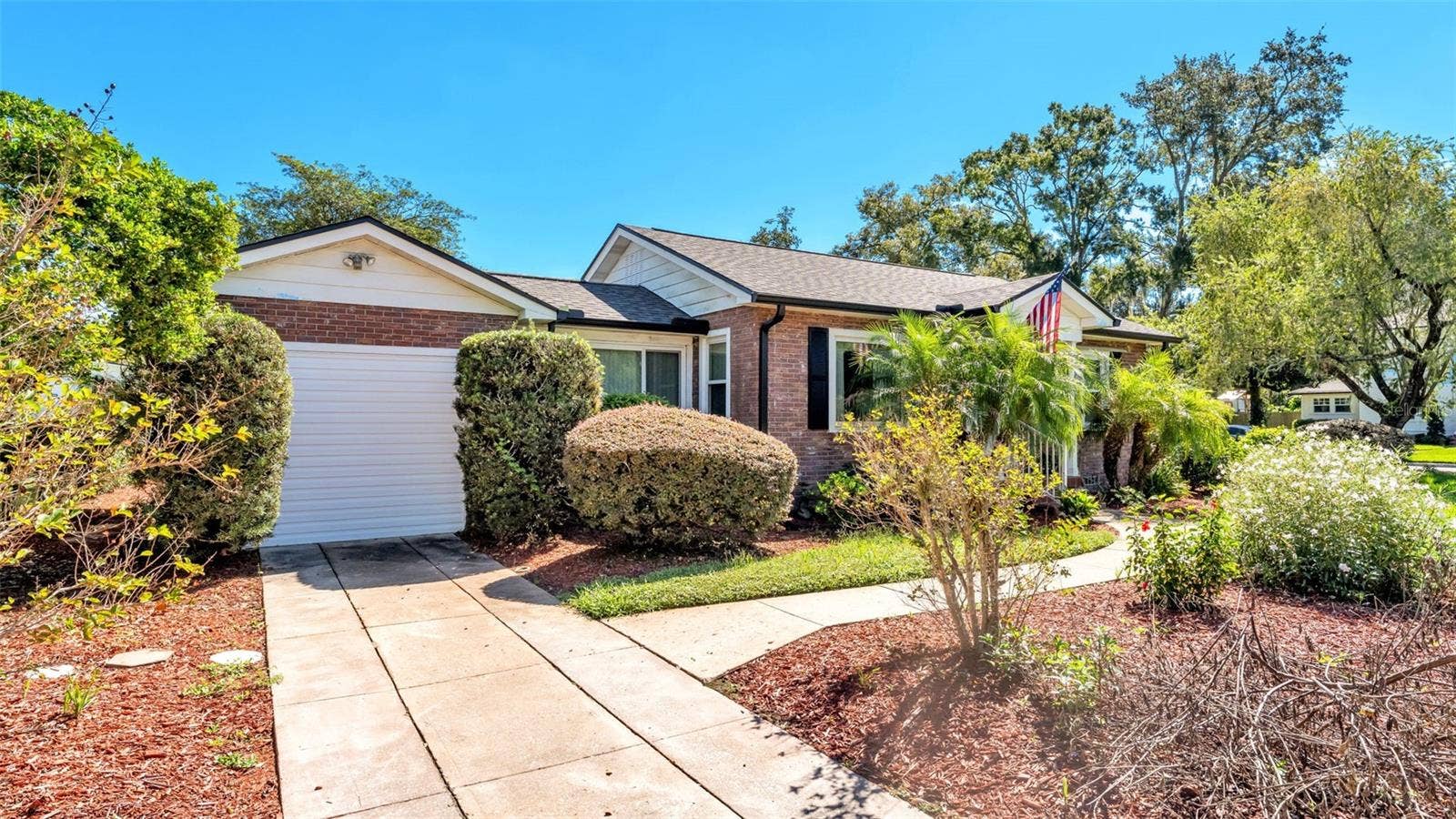 2206 BRISTOL AVENUE, Lakeland, FL 33803 2206 BRISTOL AVENUE, Lakeland, FL 33803
