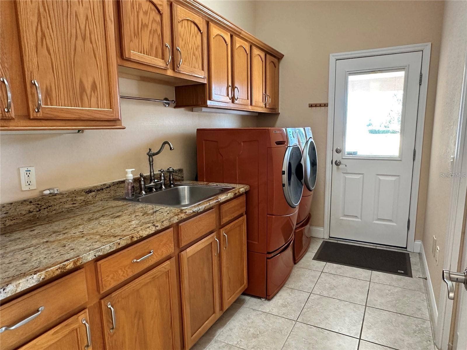 1015 CROSSROADS DRIVE, Polk City, FL 33868 Laundry
