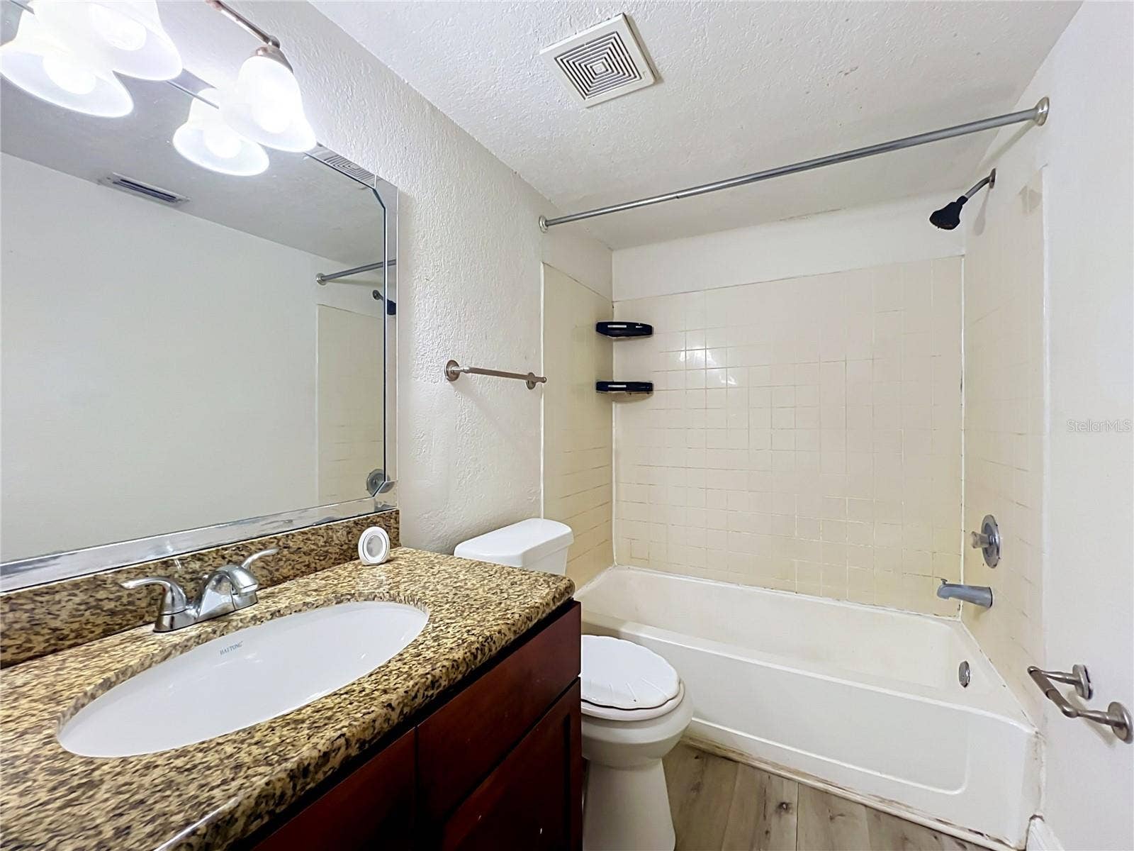 5116 CONROY ROAD, #23, Orlando, FL 32811 5116 CONROY ROAD, #23, Orlando, FL 32811