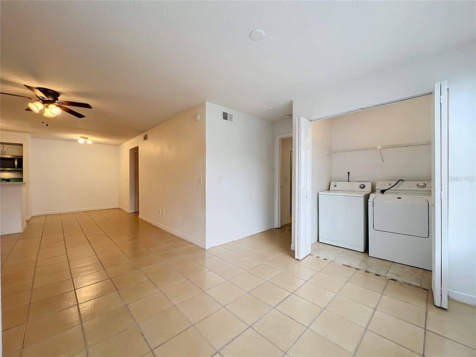 5116 CONROY ROAD, #23, Orlando, FL 32811 5116 CONROY ROAD, #23, Orlando, FL 32811