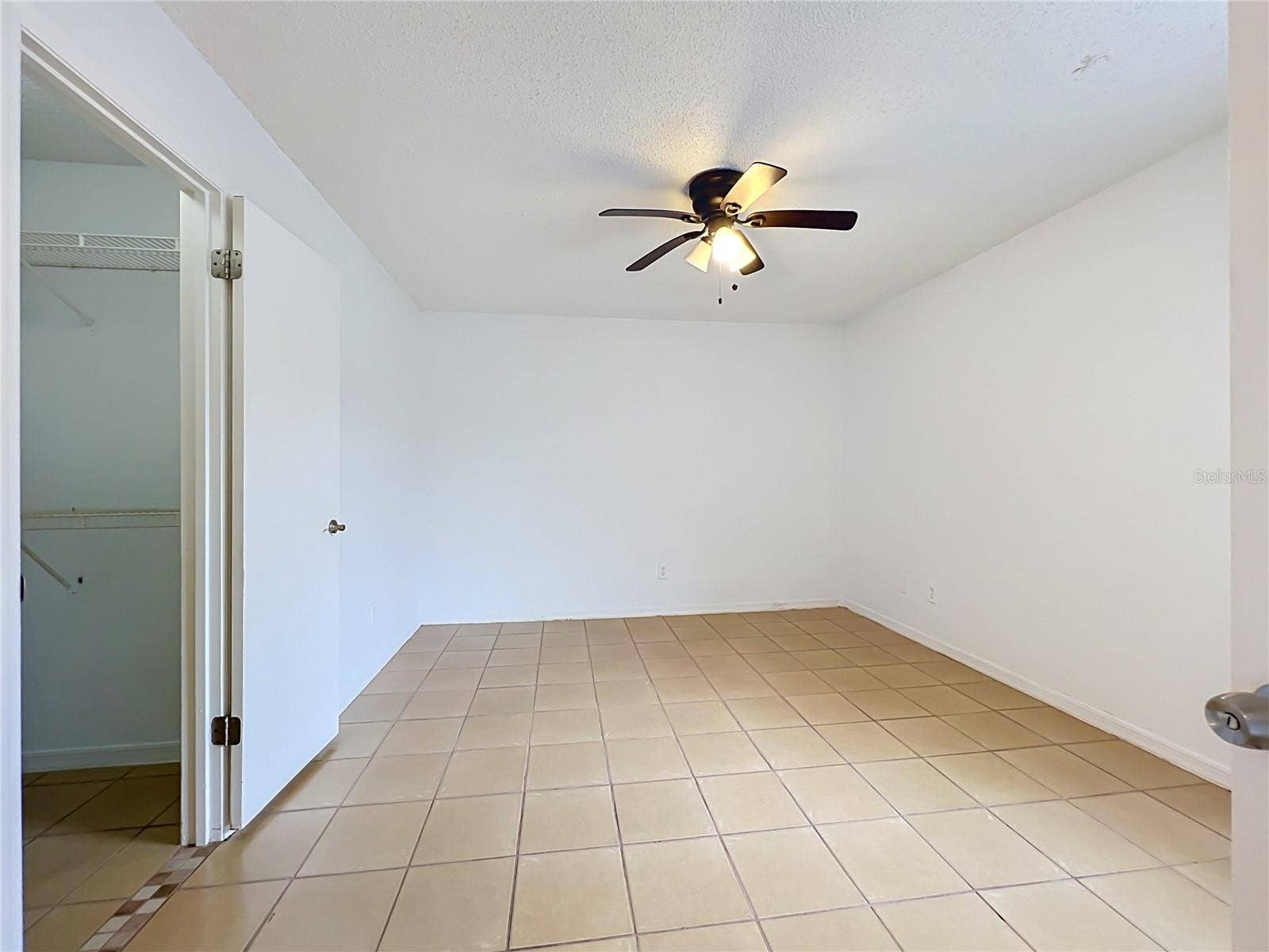 5116 CONROY ROAD, #23, Orlando, FL 32811 5116 CONROY ROAD, #23, Orlando, FL 32811