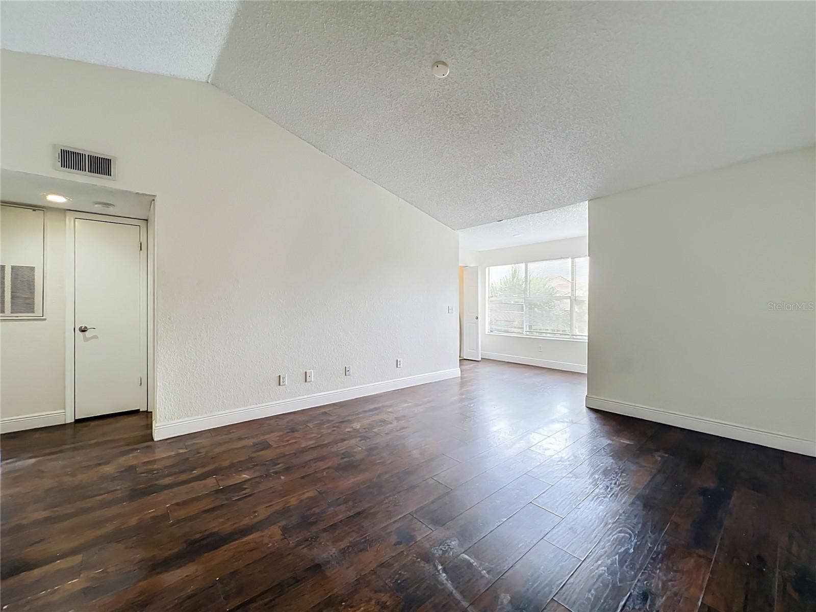 5116 CONROY ROAD, #23, Orlando, FL 32811 5116 CONROY ROAD, #23, Orlando, FL 32811