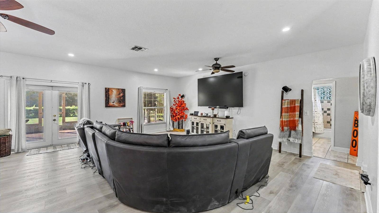 69 PINE FOREST DRIVE, Haines City, FL 33844 69 PINE FOREST DRIVE, Haines City, FL 33844