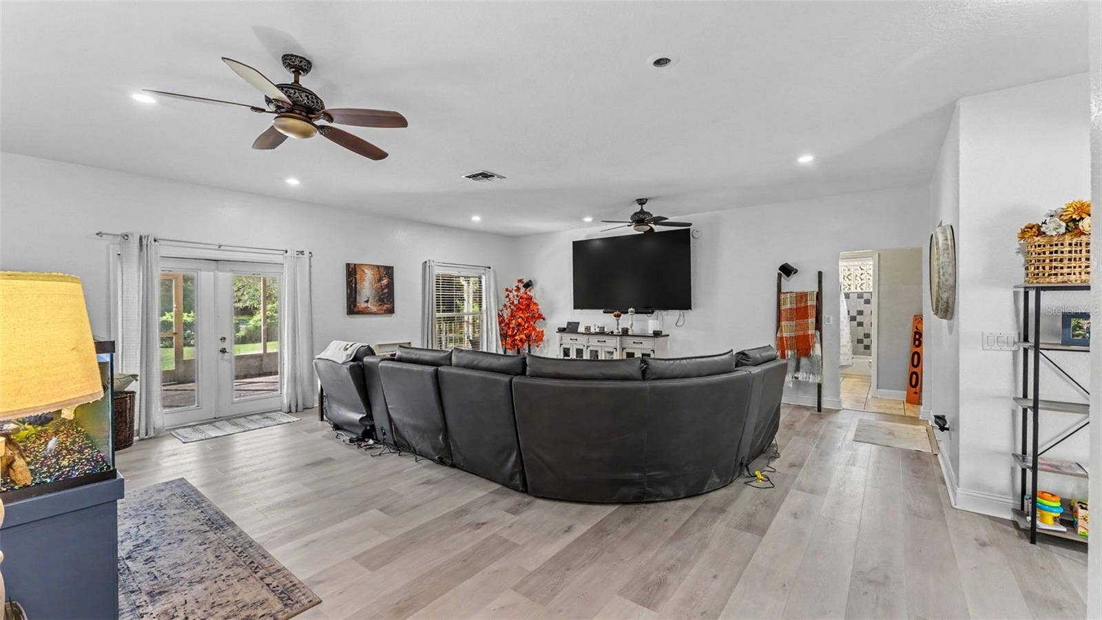69 PINE FOREST DRIVE, Haines City, FL 33844 69 PINE FOREST DRIVE, Haines City, FL 33844
