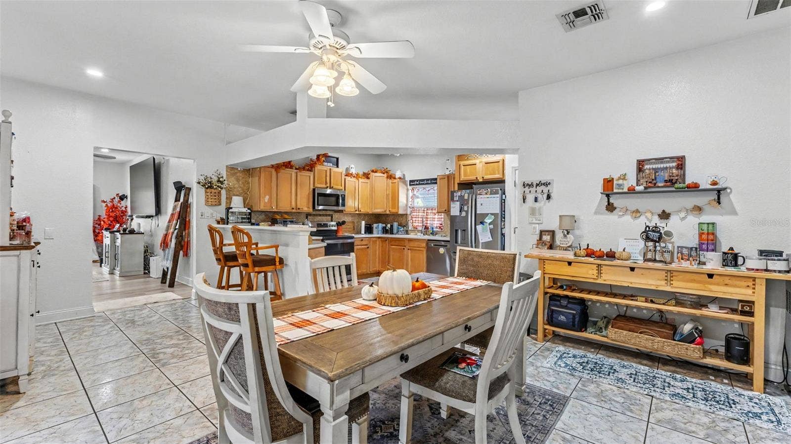 69 PINE FOREST DRIVE, Haines City, FL 33844 69 PINE FOREST DRIVE, Haines City, FL 33844