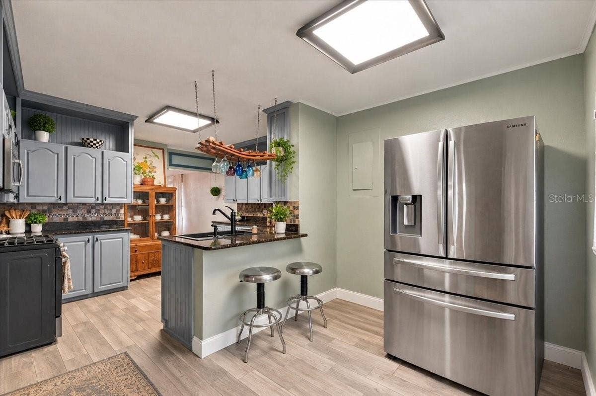 118 S WATERLOO AVENUE, #120, Lakeland, FL 33801