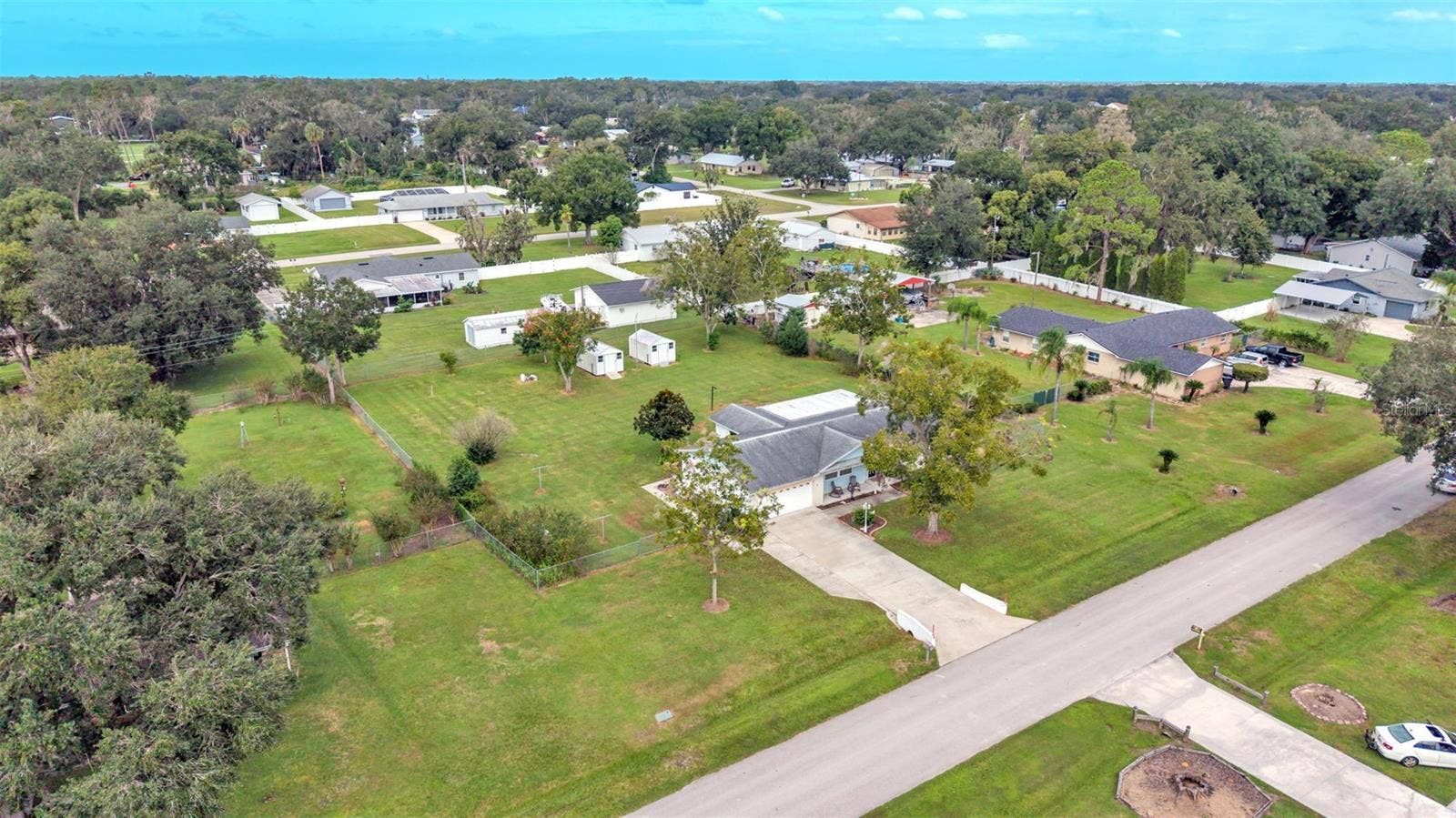 6739 FARRIS DRIVE, Lakeland, FL 33811 6739 FARRIS DRIVE, Lakeland, FL 33811