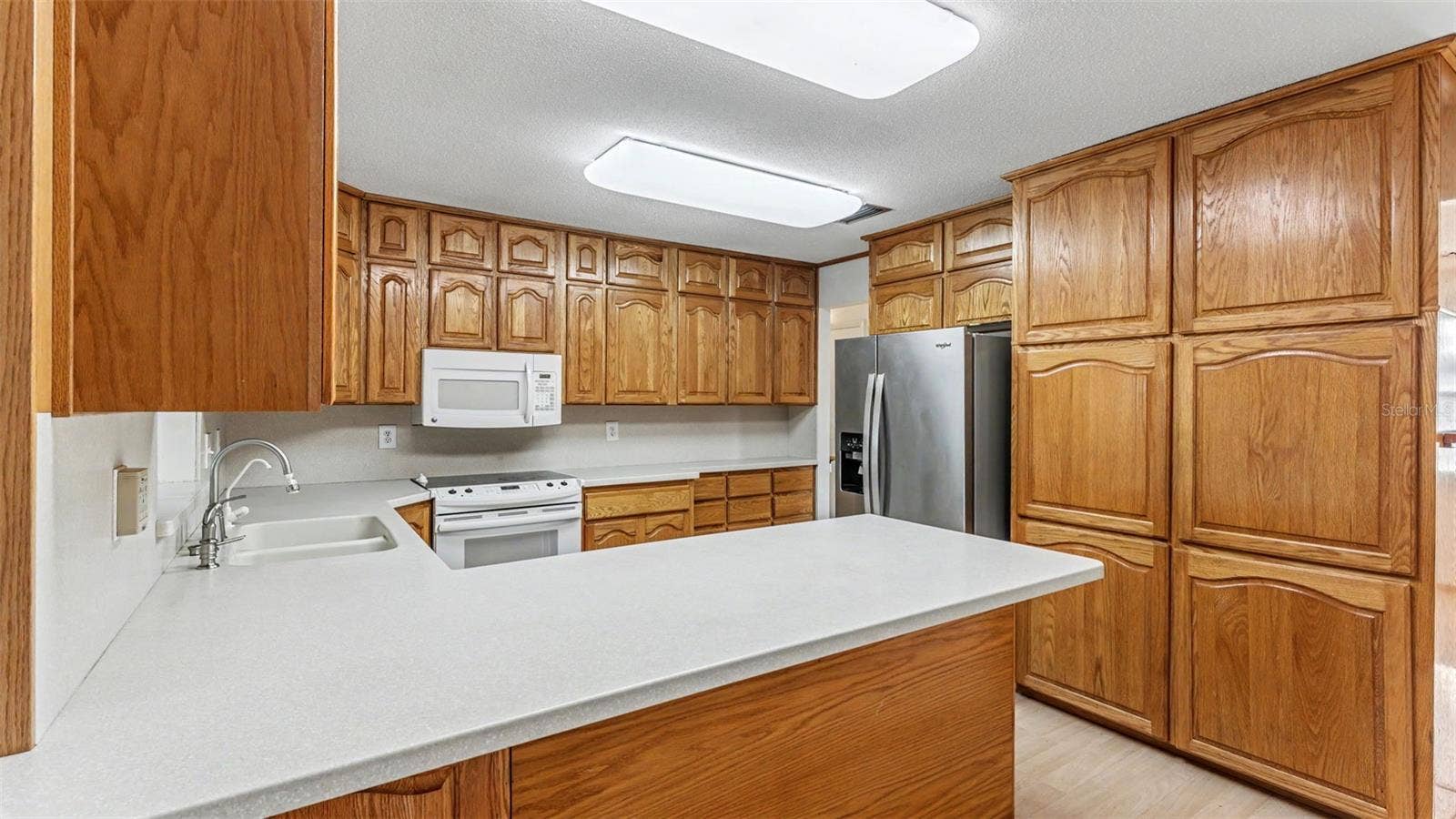 6739 FARRIS DRIVE, Lakeland, FL 33811 6739 FARRIS DRIVE, Lakeland, FL 33811
