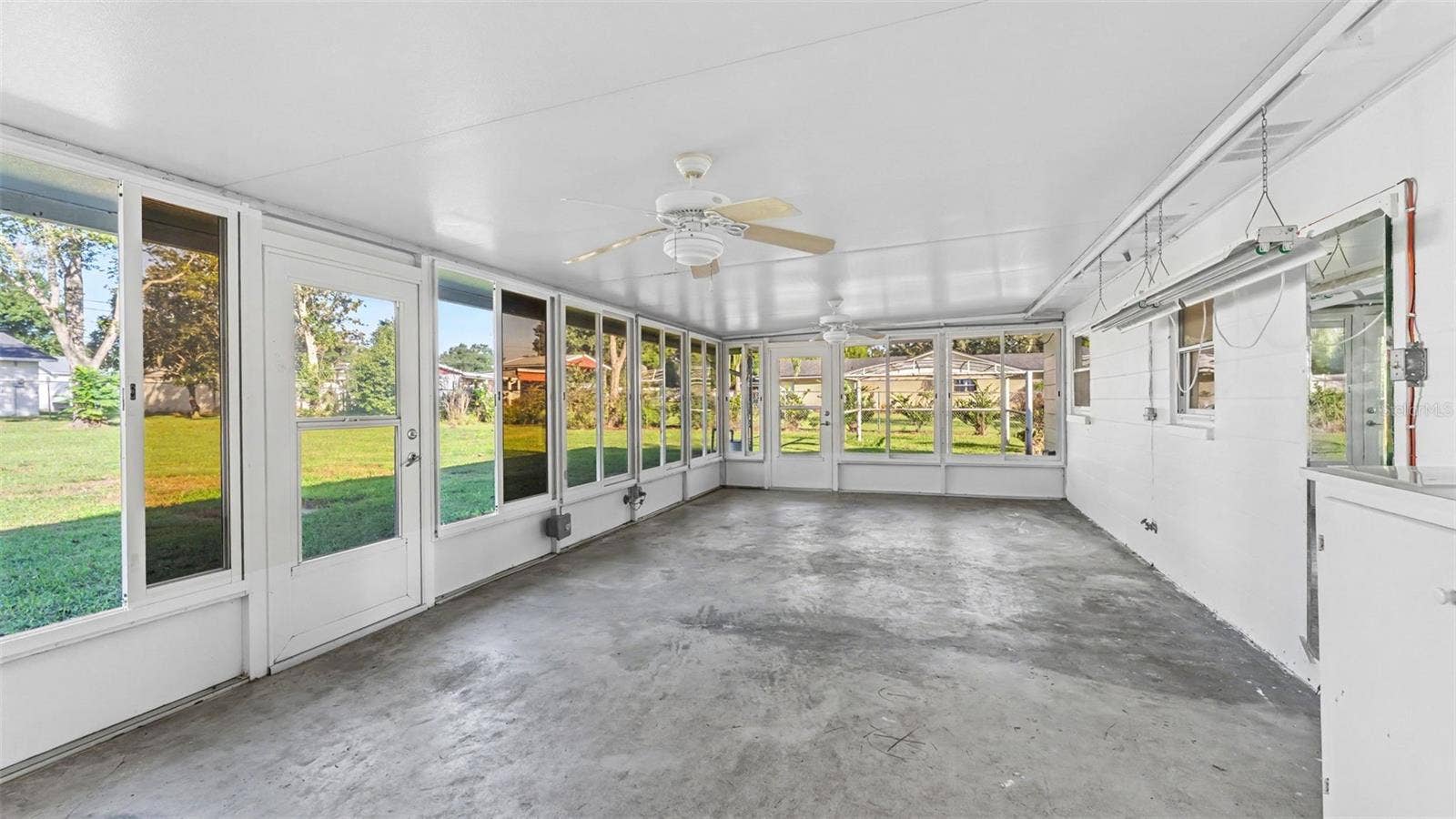 6739 FARRIS DRIVE, Lakeland, FL 33811 6739 FARRIS DRIVE, Lakeland, FL 33811