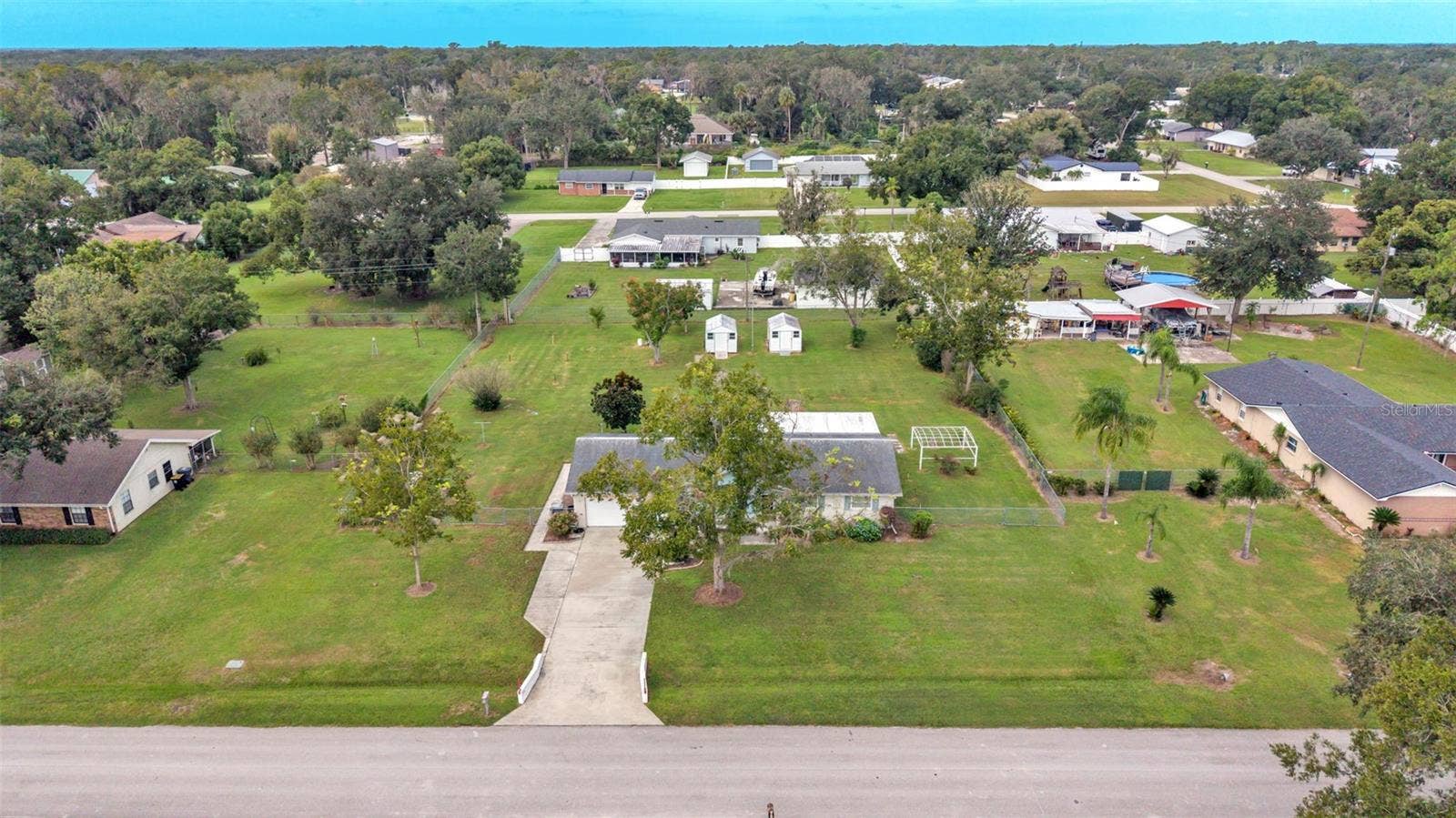 6739 FARRIS DRIVE, Lakeland, FL 33811 6739 FARRIS DRIVE, Lakeland, FL 33811