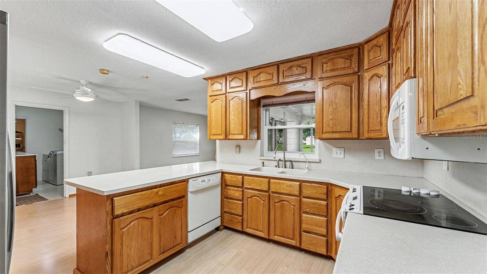 6739 FARRIS DRIVE, Lakeland, FL 33811 6739 FARRIS DRIVE, Lakeland, FL 33811