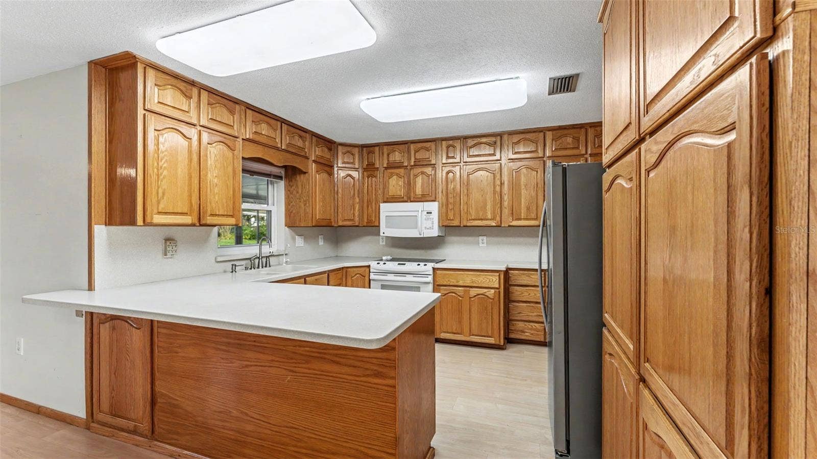 6739 FARRIS DRIVE, Lakeland, FL 33811 6739 FARRIS DRIVE, Lakeland, FL 33811