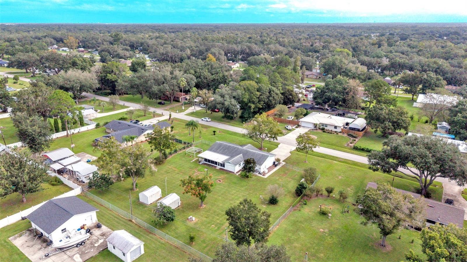 6739 FARRIS DRIVE, Lakeland, FL 33811 6739 FARRIS DRIVE, Lakeland, FL 33811