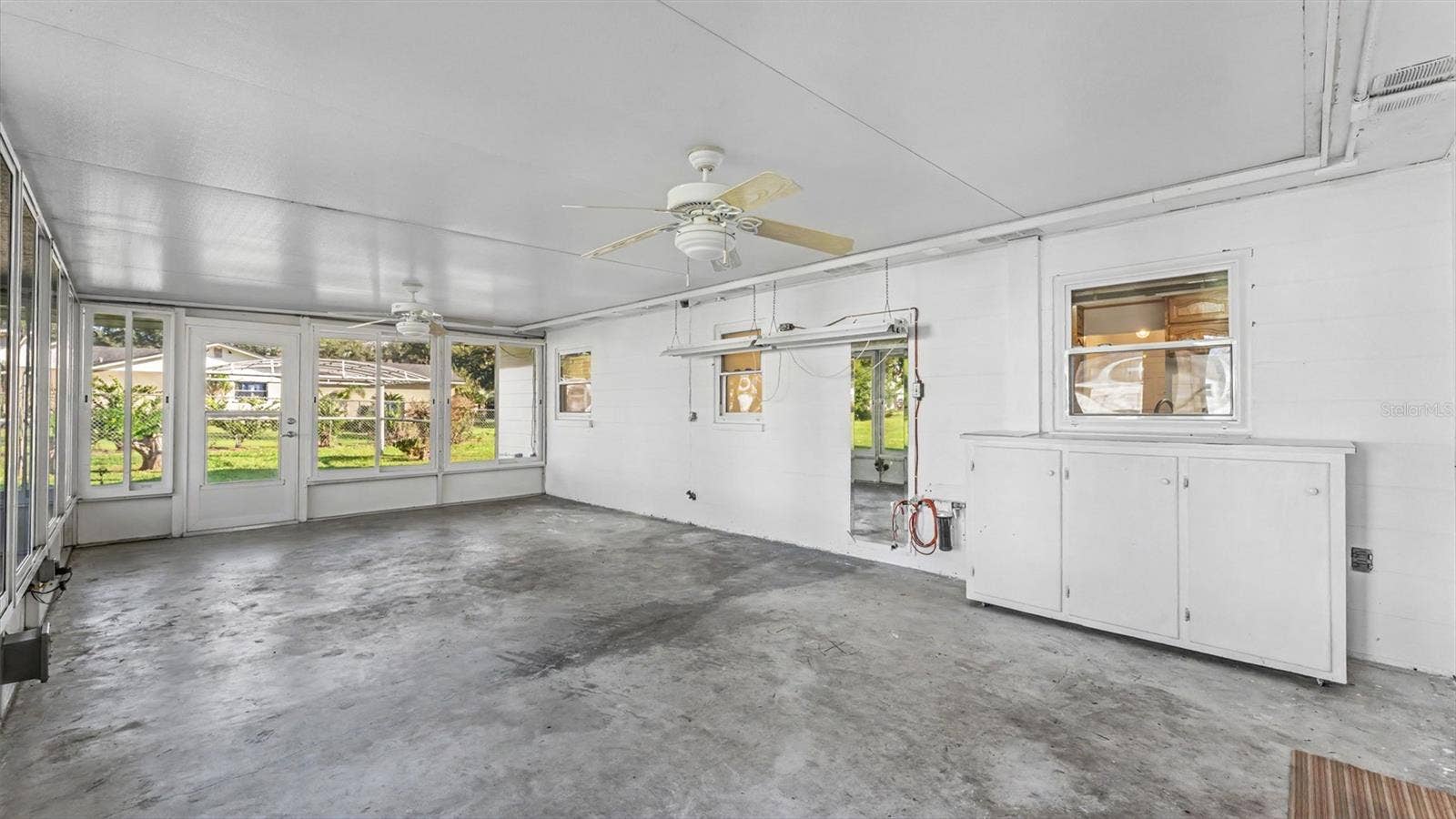 6739 FARRIS DRIVE, Lakeland, FL 33811 6739 FARRIS DRIVE, Lakeland, FL 33811