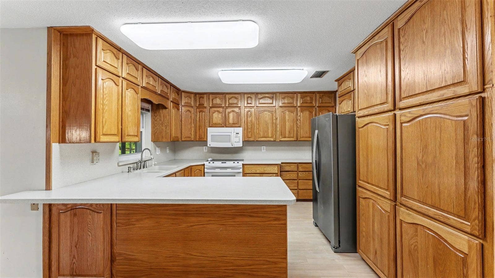 6739 FARRIS DRIVE, Lakeland, FL 33811 6739 FARRIS DRIVE, Lakeland, FL 33811
