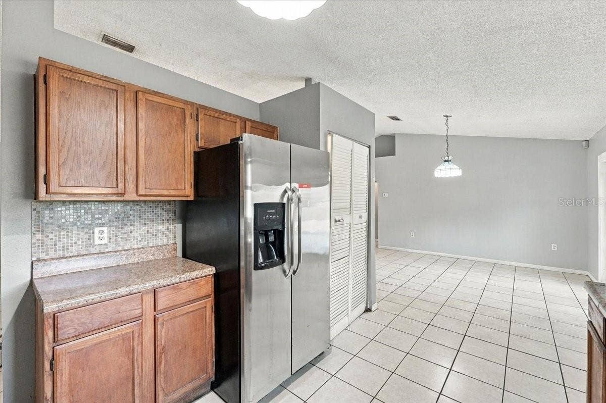 107 FLORIDA GRACKLE COURT, Frostproof, FL 33843 107 FLORIDA GRACKLE COURT, Frostproof, FL 33843