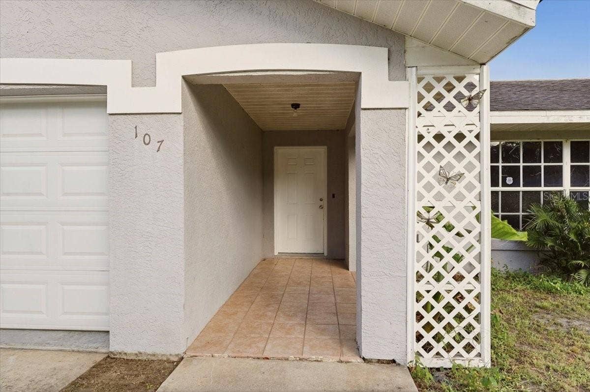 107 FLORIDA GRACKLE COURT, Frostproof, FL 33843 107 FLORIDA GRACKLE COURT, Frostproof, FL 33843