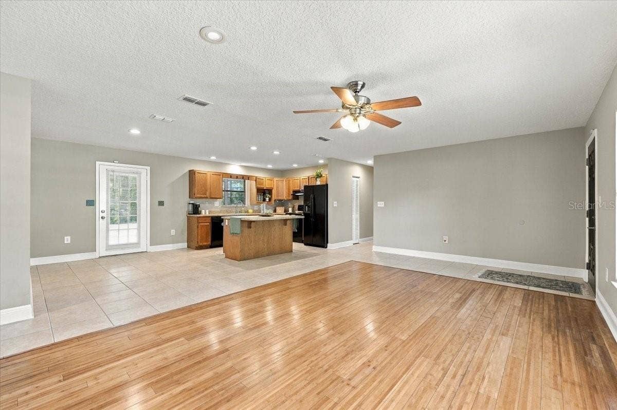 5244 QUIET CREEK LANE, Lakeland, FL 33811 Separate dinning nook.