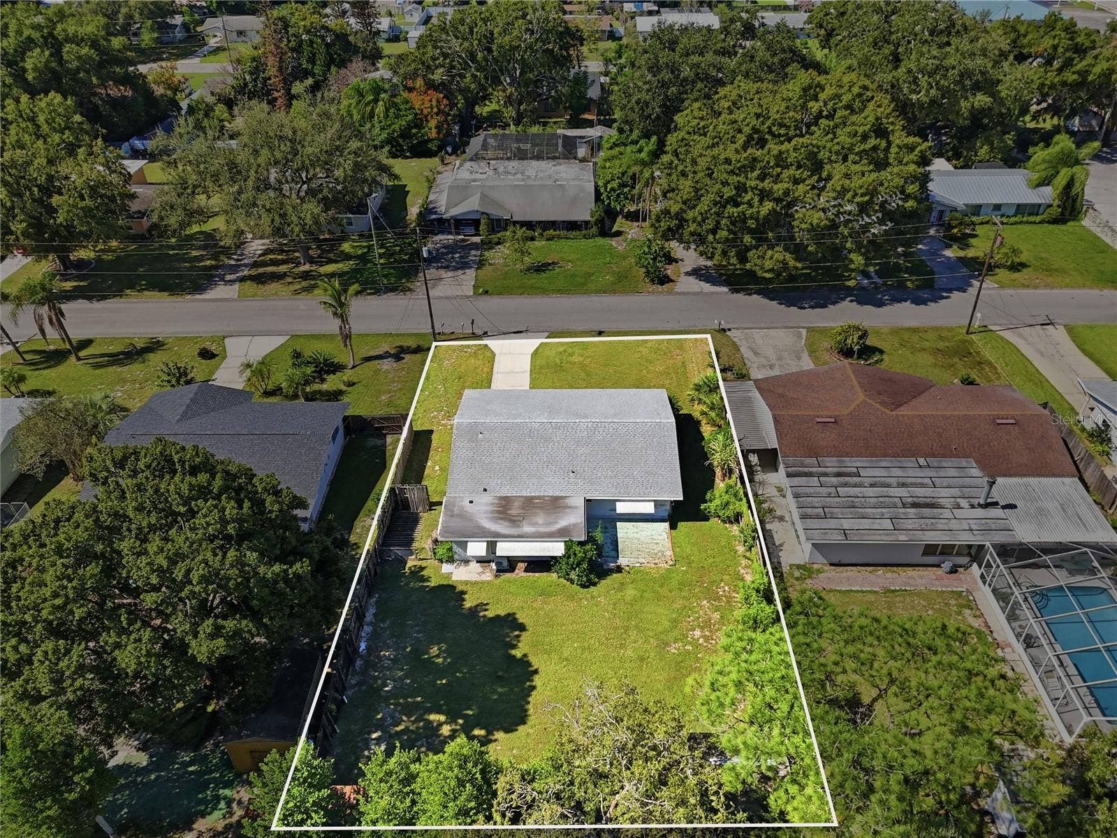 1810 4TH COURT SE, Winter Haven, FL 33880 1810 4TH COURT SE, Winter Haven, FL 33880
