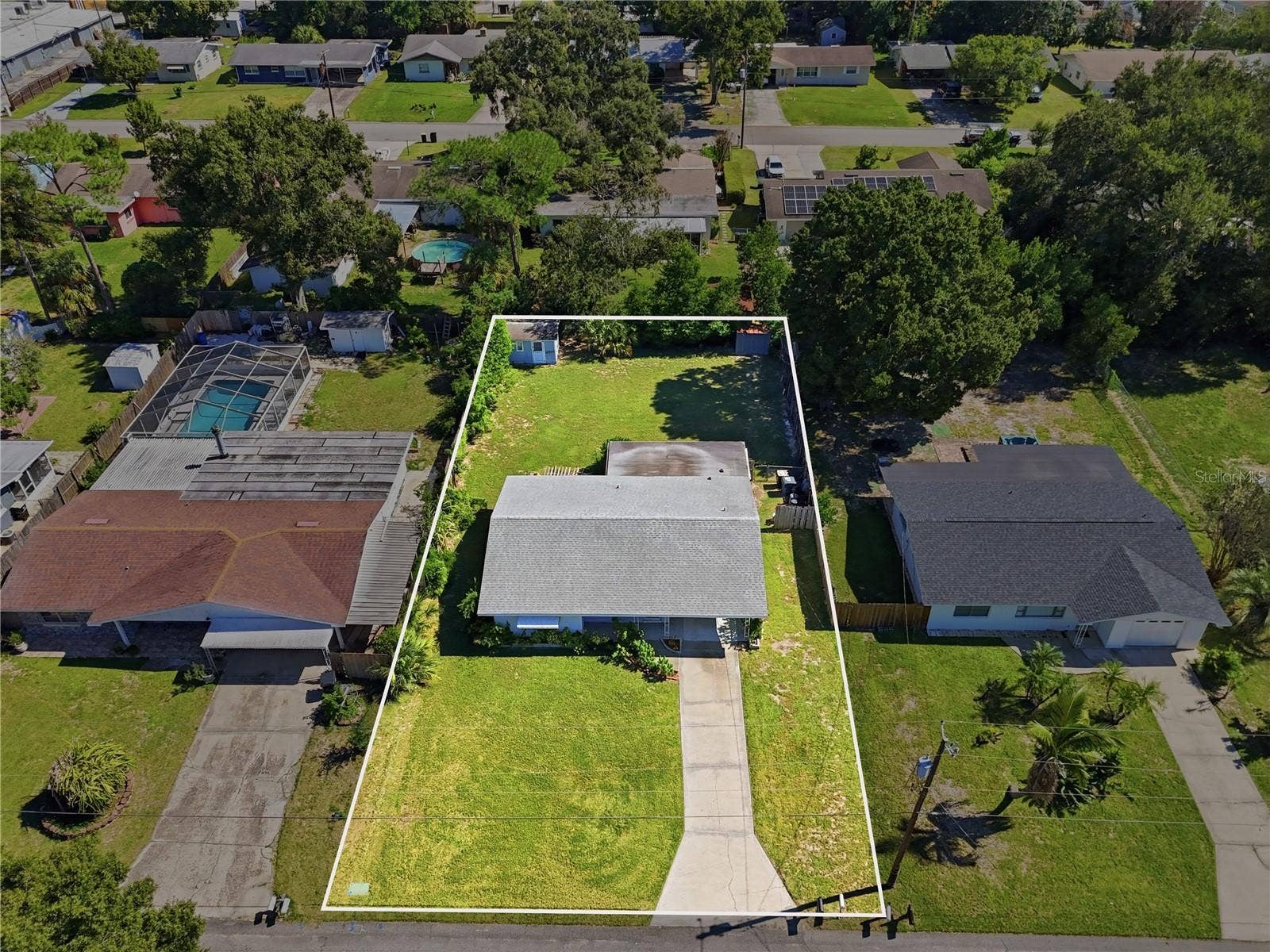 1810 4TH COURT SE, Winter Haven, FL 33880 1810 4TH COURT SE, Winter Haven, FL 33880