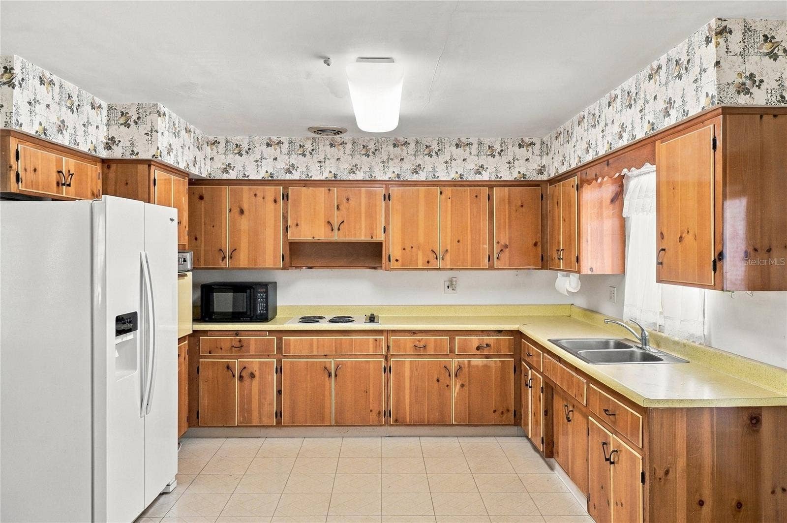1810 4TH COURT SE, Winter Haven, FL 33880 1810 4TH COURT SE, Winter Haven, FL 33880