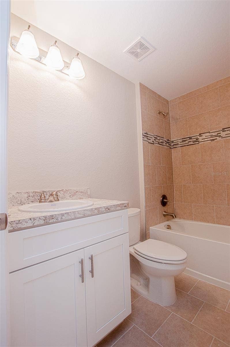 712 W 9TH STREET, Lakeland, FL 33805