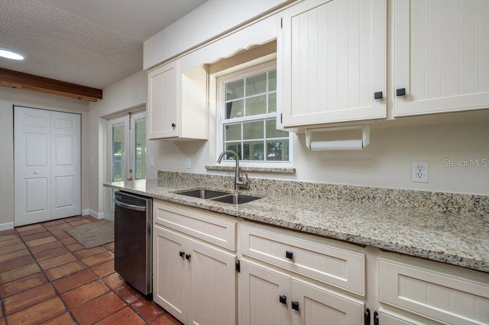 525 S TANGERINE COURT, Eagle Lake, FL 33839