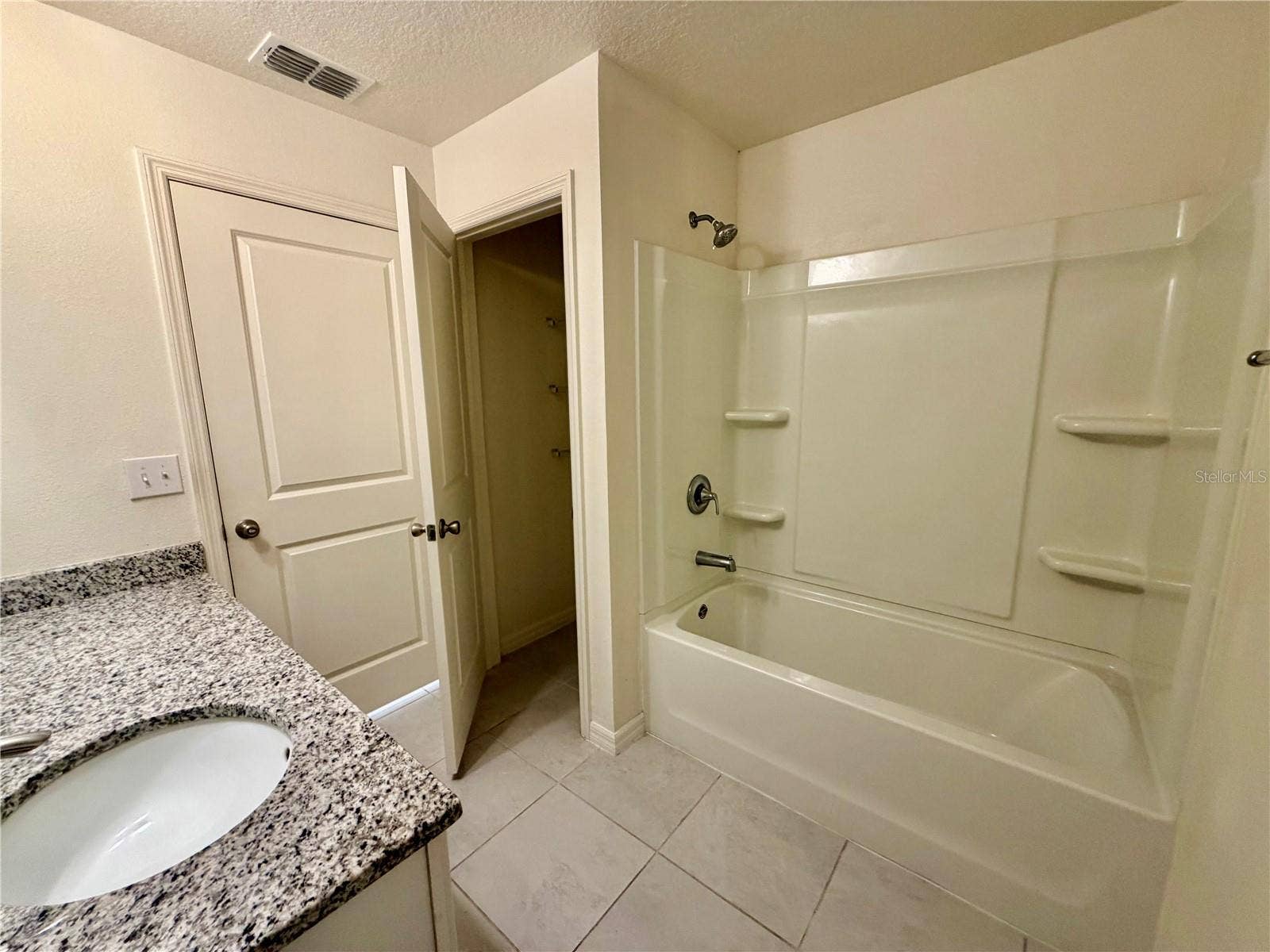 240 SUMMERLIN LOOP, Haines City, FL 33844 240 SUMMERLIN LOOP, Haines City, FL 33844