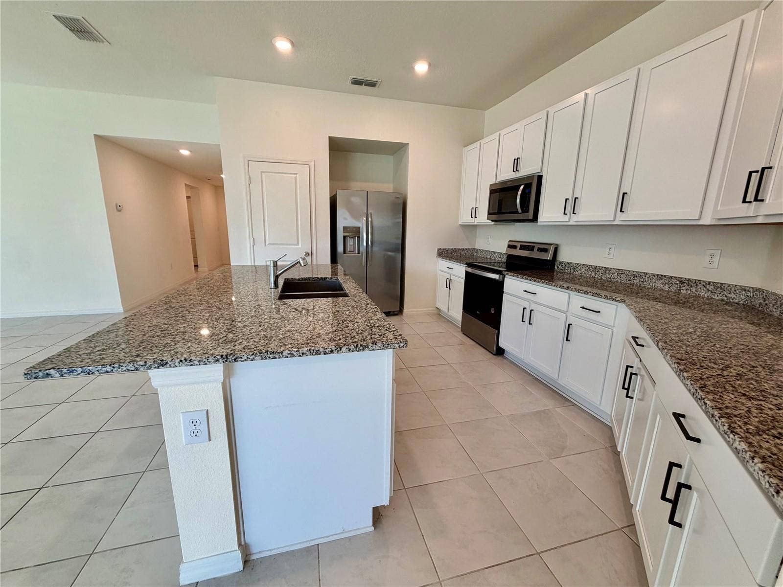 240 SUMMERLIN LOOP, Haines City, FL 33844 240 SUMMERLIN LOOP, Haines City, FL 33844