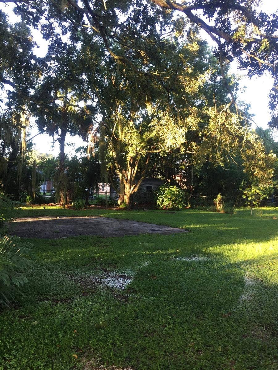 124 BASSEDENA CIRCLE S, Lakeland, FL 33805 124 BASSEDENA CIRCLE S, Lakeland, FL 33805