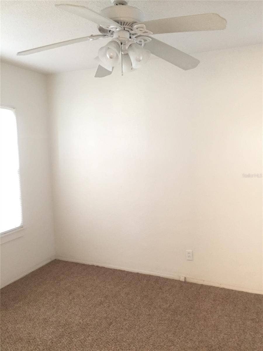 124 BASSEDENA CIRCLE S, Lakeland, FL 33805 124 BASSEDENA CIRCLE S, Lakeland, FL 33805