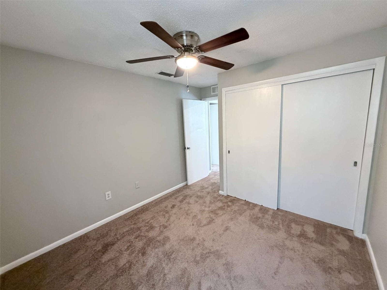 3584 RAINTREE CIRCLE, Lakeland, FL 33803 3584 RAINTREE CIRCLE, Lakeland, FL 33803