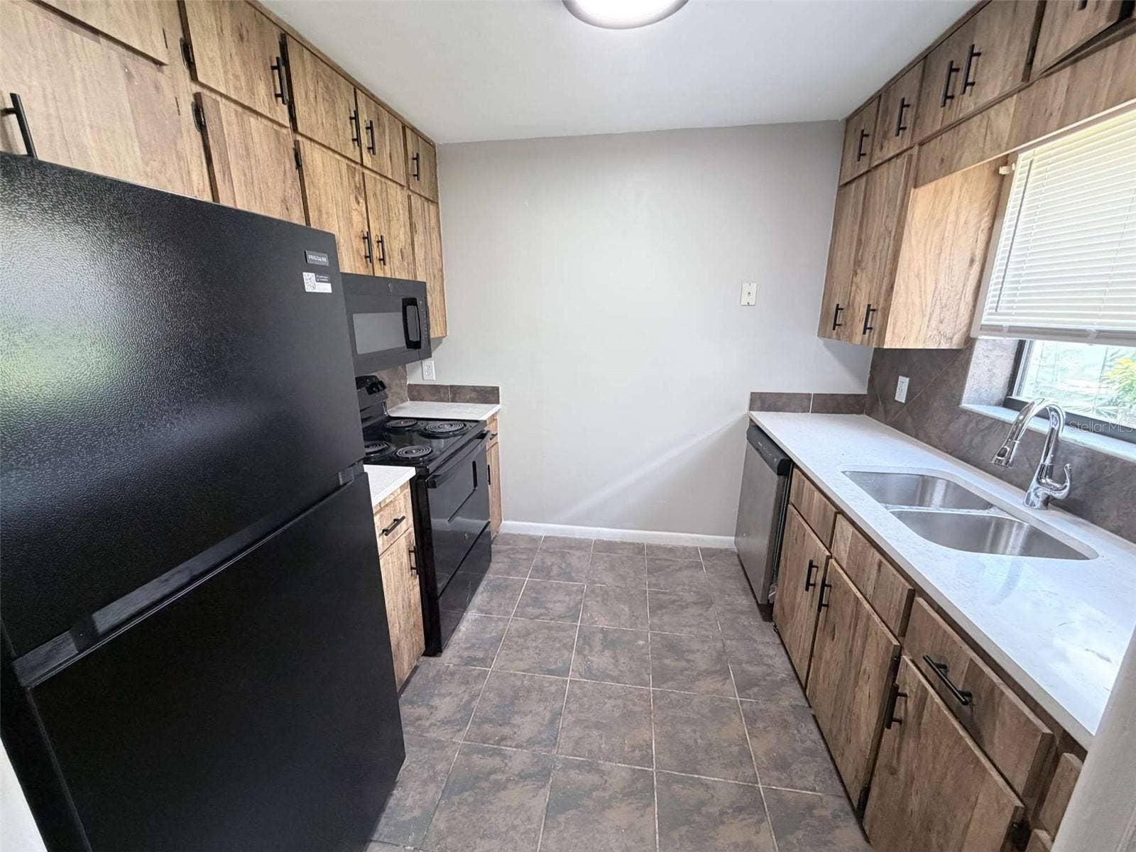 3584 RAINTREE CIRCLE, Lakeland, FL 33803 3584 RAINTREE CIRCLE, Lakeland, FL 33803