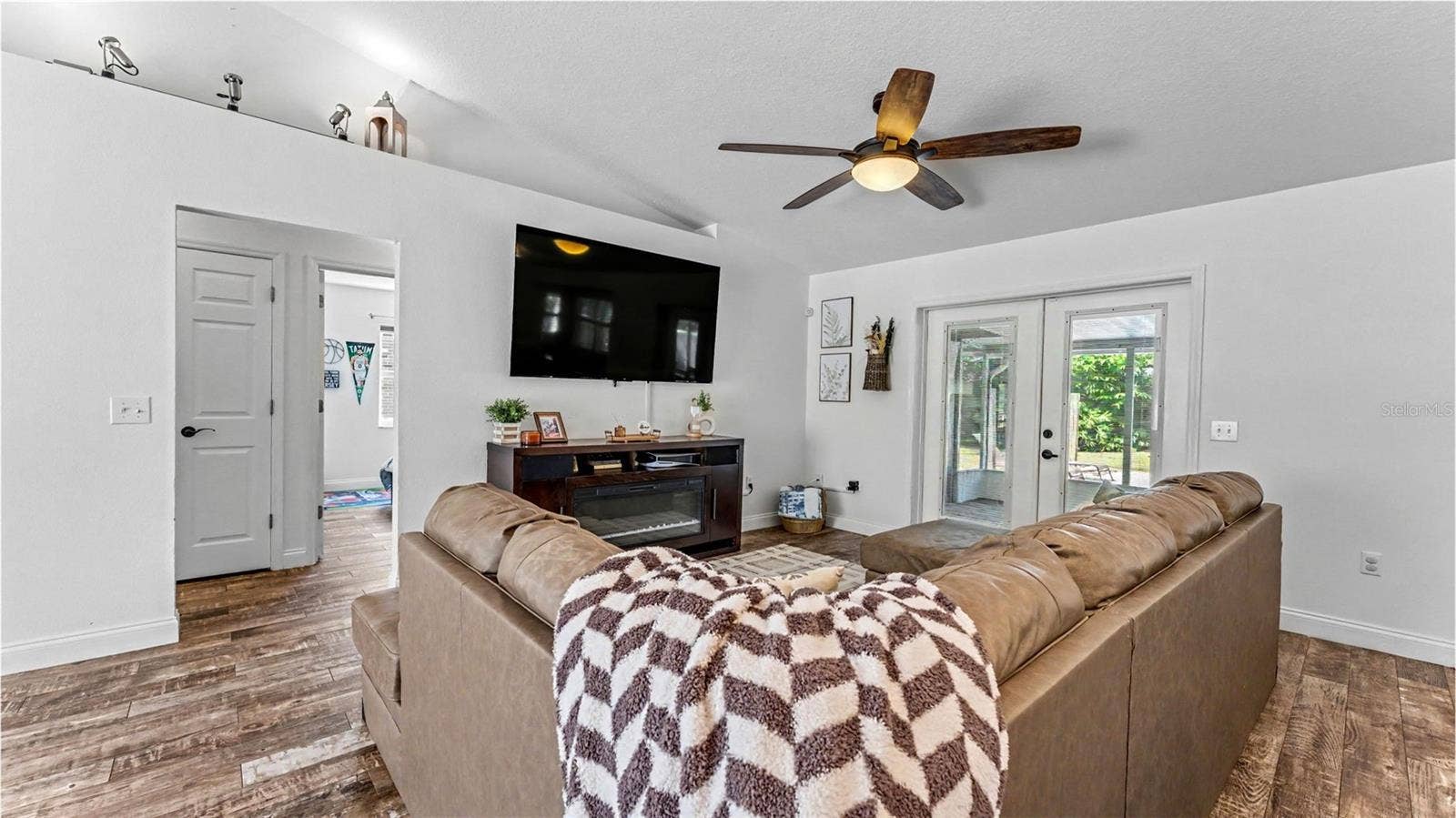 2314 EASTMEADOWS COURT, Lakeland, FL 33812 2314 EASTMEADOWS COURT, Lakeland, FL 33812