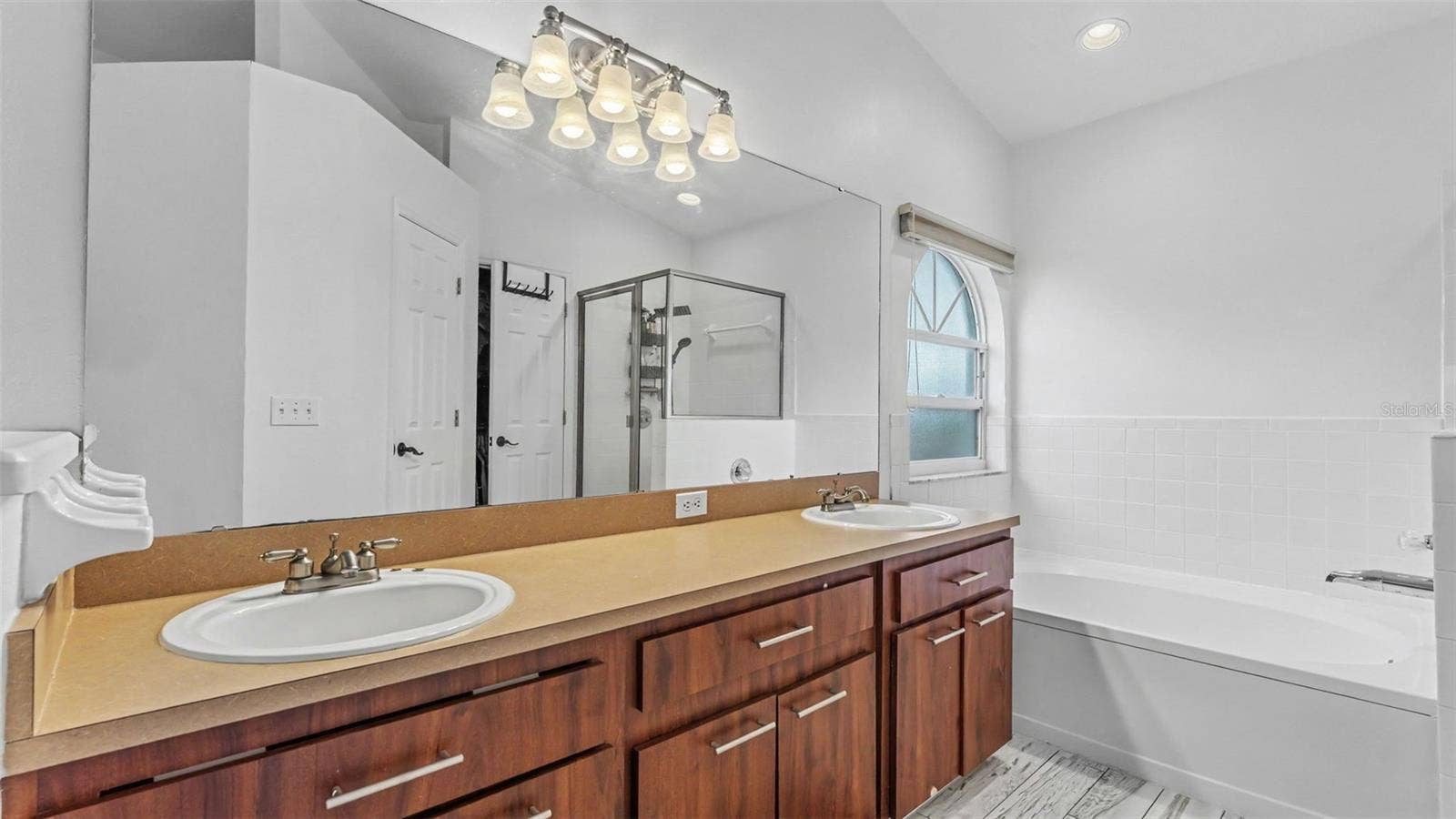 2314 EASTMEADOWS COURT, Lakeland, FL 33812 2314 EASTMEADOWS COURT, Lakeland, FL 33812