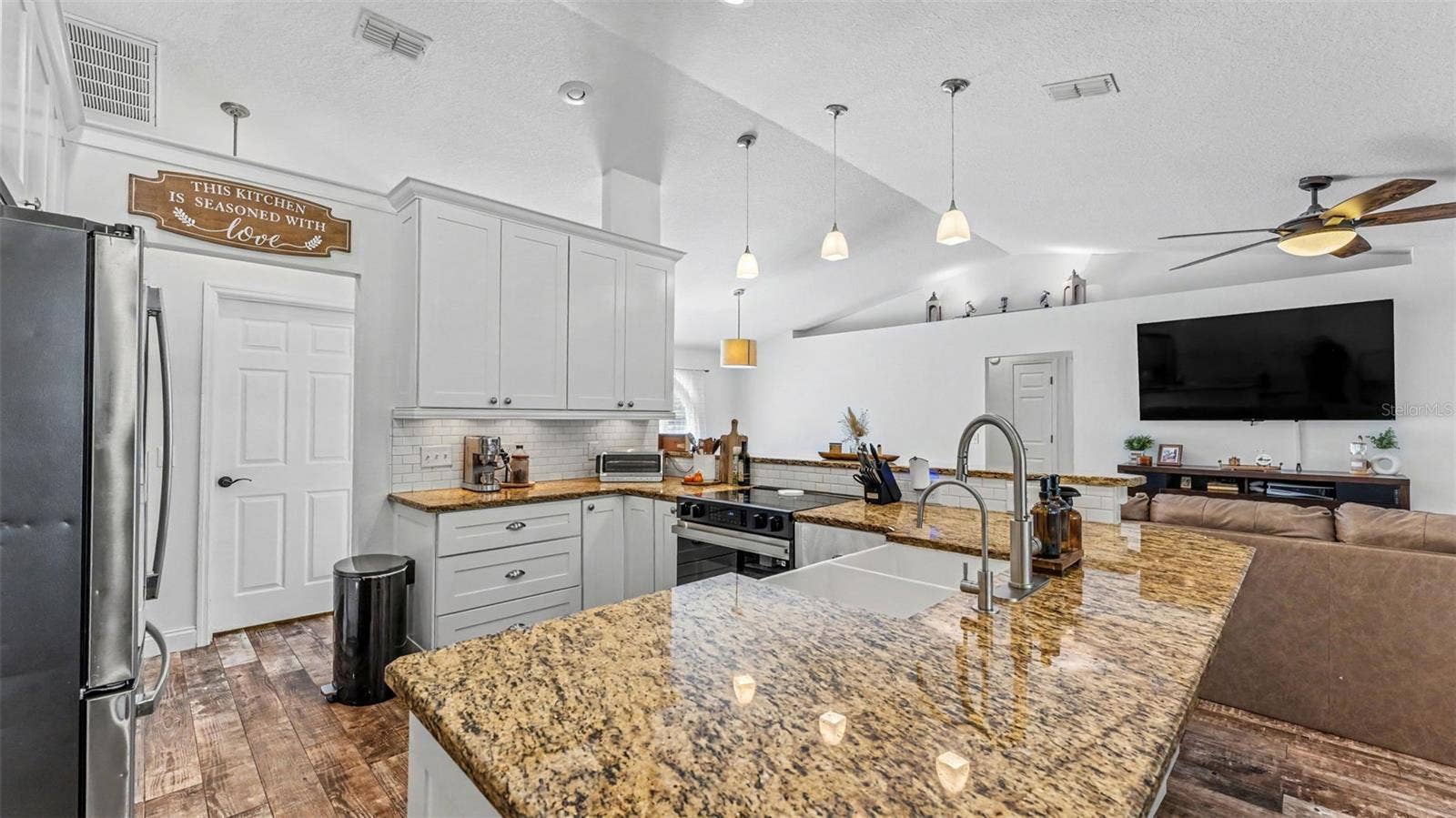 2314 EASTMEADOWS COURT, Lakeland, FL 33812 2314 EASTMEADOWS COURT, Lakeland, FL 33812