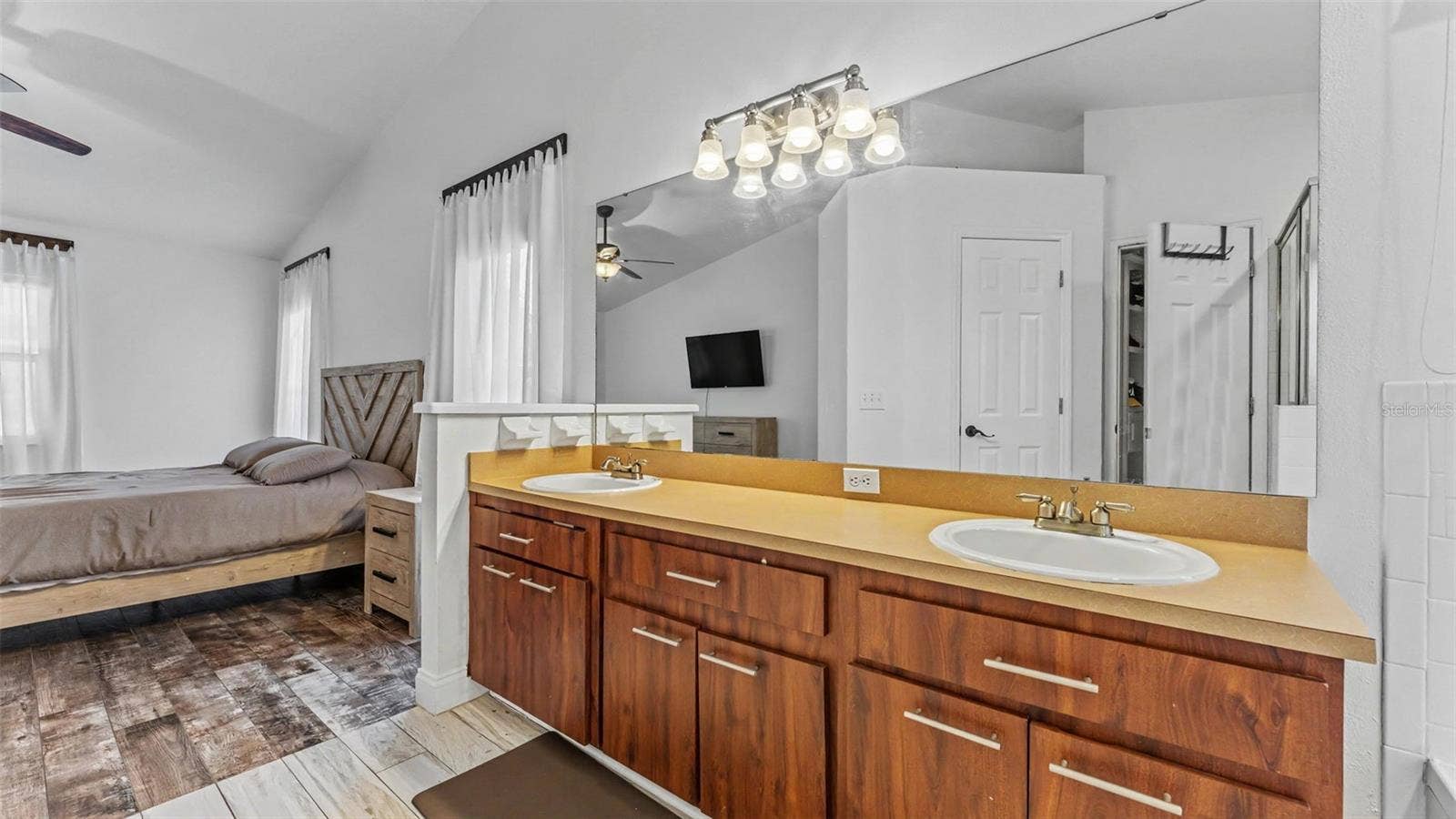 2314 EASTMEADOWS COURT, Lakeland, FL 33812 2314 EASTMEADOWS COURT, Lakeland, FL 33812