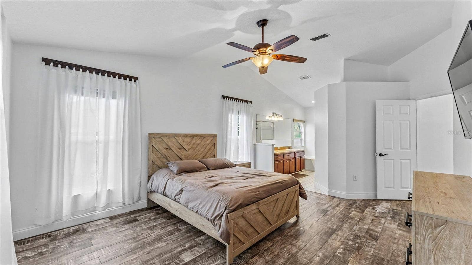 2314 EASTMEADOWS COURT, Lakeland, FL 33812 2314 EASTMEADOWS COURT, Lakeland, FL 33812
