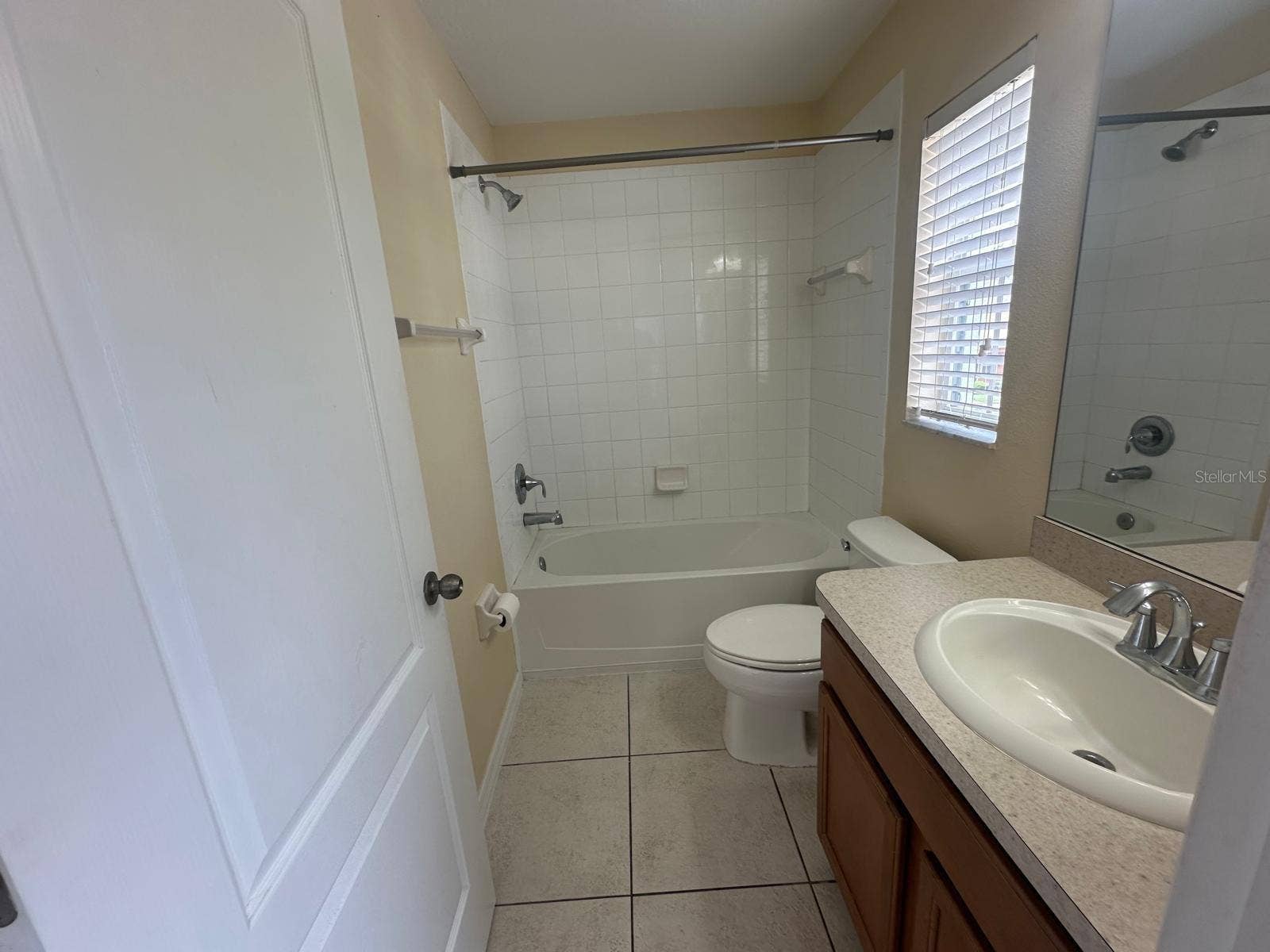 4182 WINDING VINE DRIVE, Lakeland, FL 33812 4182 WINDING VINE DRIVE, Lakeland, FL 33812
