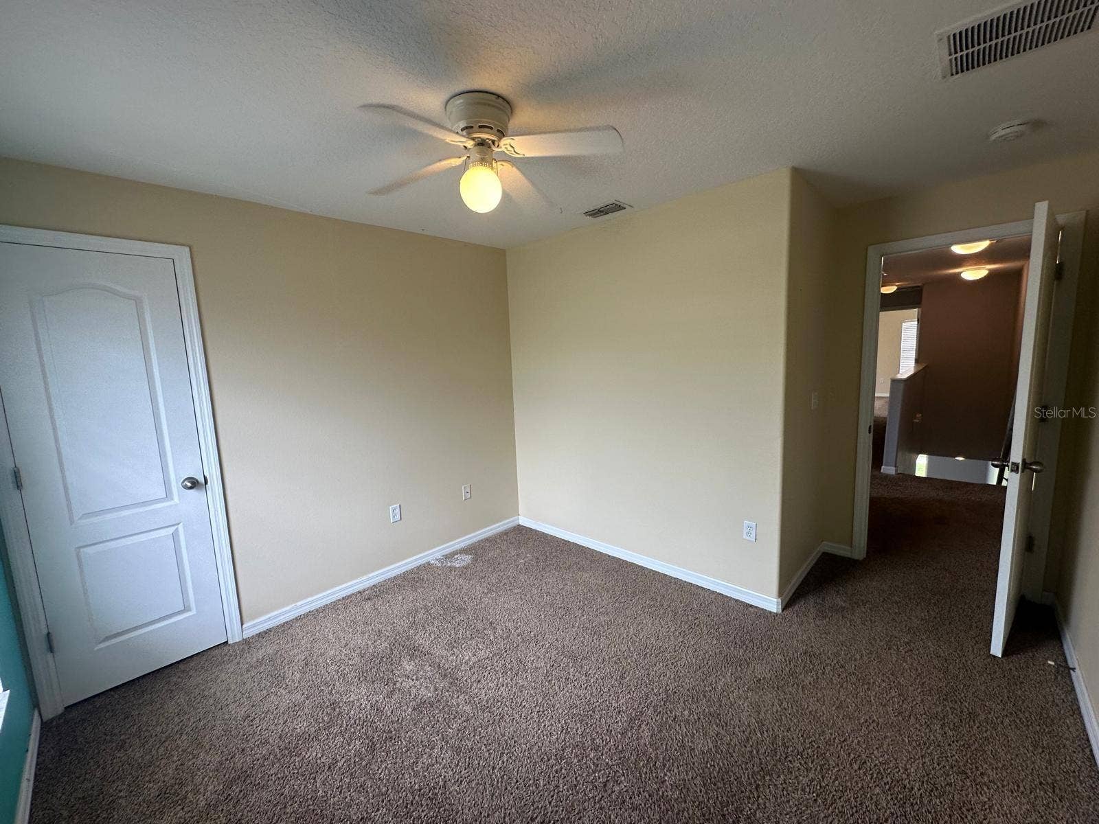 4182 WINDING VINE DRIVE, Lakeland, FL 33812 4182 WINDING VINE DRIVE, Lakeland, FL 33812