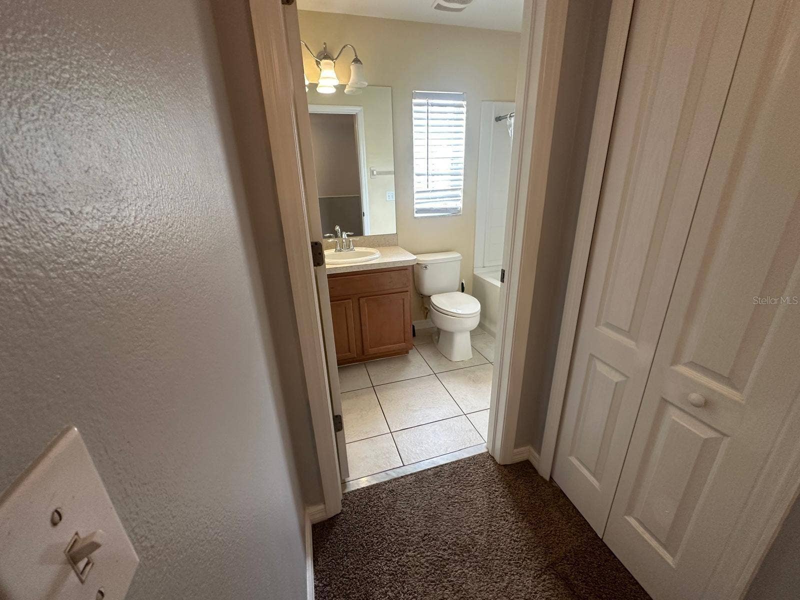 4182 WINDING VINE DRIVE, Lakeland, FL 33812 4182 WINDING VINE DRIVE, Lakeland, FL 33812