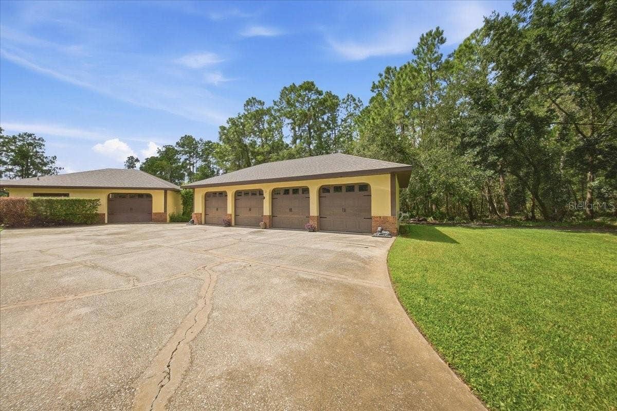 6815 CONLEY DRIVE, Polk City, FL 33868 6815 CONLEY DRIVE, Polk City, FL 33868
