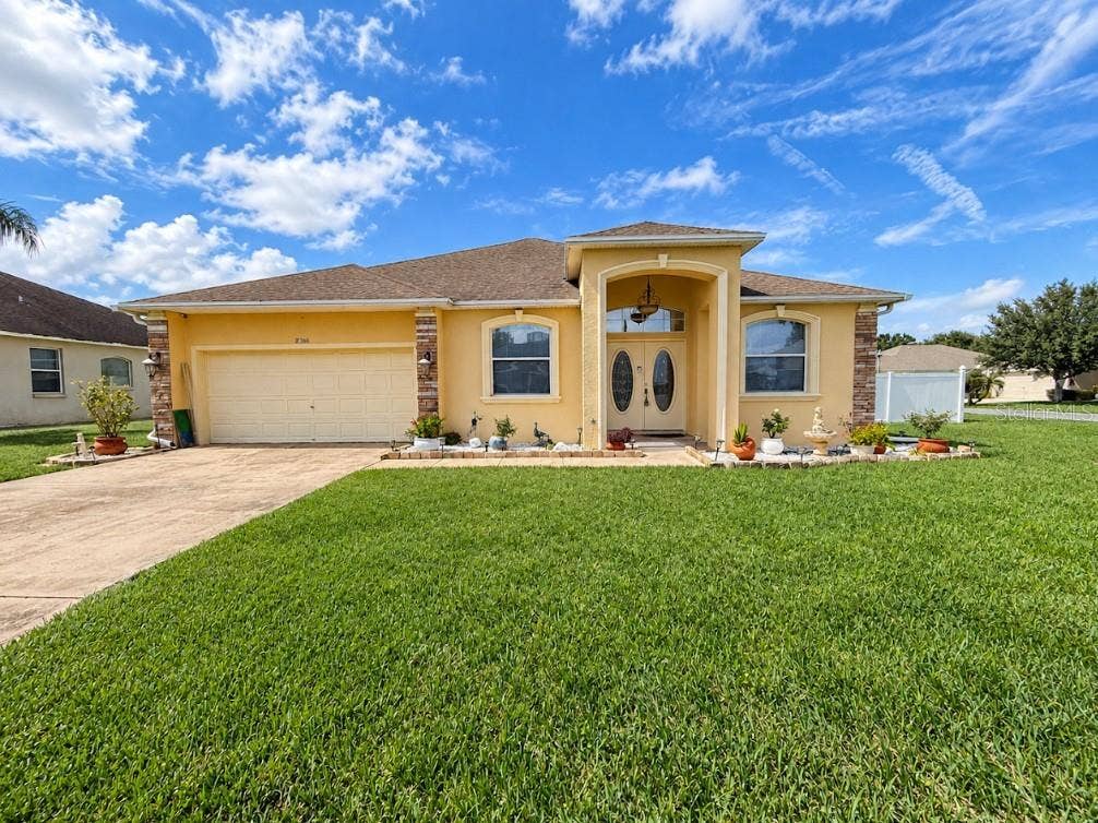 8166 WOODVINE CIRCLE, Lakeland, FL 33810 8166 WOODVINE CIRCLE, Lakeland, FL 33810