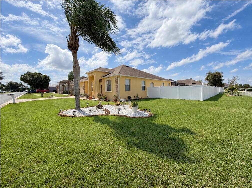 8166 WOODVINE CIRCLE, Lakeland, FL 33810 8166 WOODVINE CIRCLE, Lakeland, FL 33810