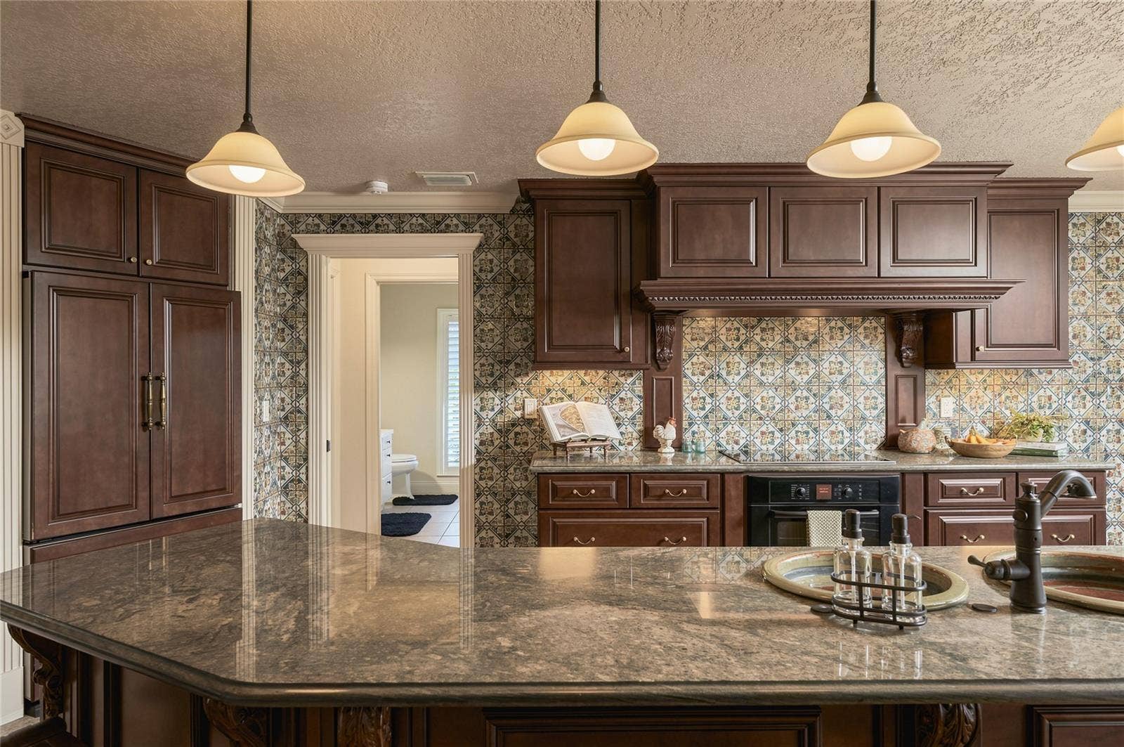 460 HOWARD AVENUE, Lakeland, FL 33815 460 HOWARD AVENUE, Lakeland, FL 33815